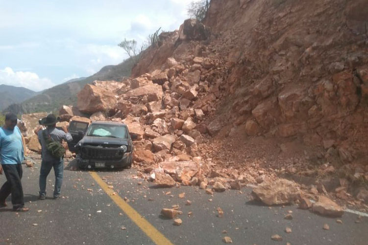 sismo-oaxaca-derrumbe.jpg