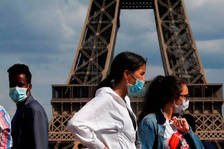 cubrebocas-coronavirus-paris.jpg