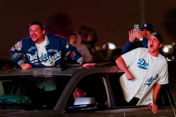 aficionados-de-los-dogers-2.jpg