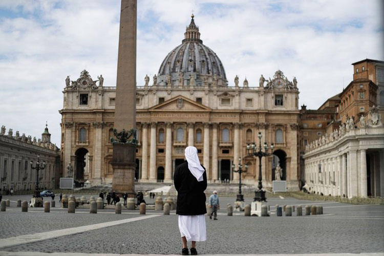 Plaza-San-Pedsro-de-la-Ciudad-del-Vaticano-2.jpg