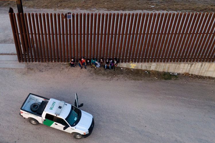 muro-fronterizo-migrantes.jpg