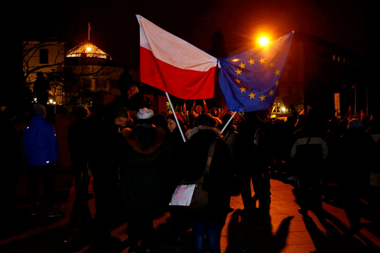 manifestacion-en-Polonia-contra-el-regimen-disciplinario-2.jpg