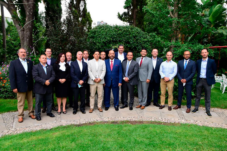 pollo-gallardo-y-alianza-empresarial.jpg