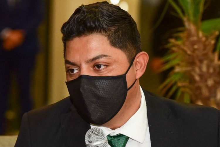 Ricardo-Gallardo-pollo-gallardo.jpg