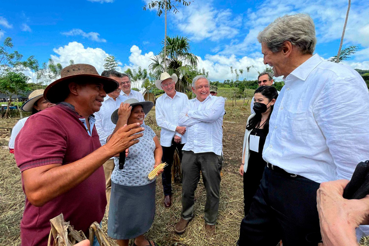 sembrando-vida-john-kerry-y-amlo.jpg