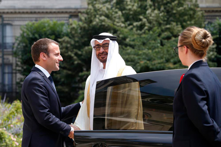emmanuel-macron-y-abu-dhabi.jpg