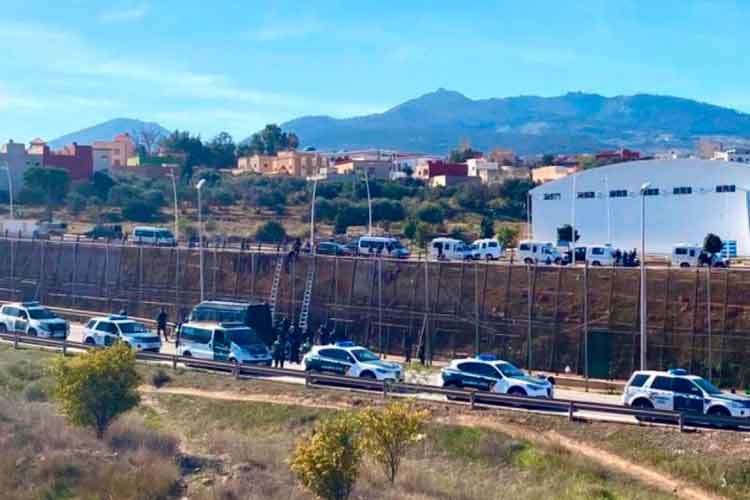 migrantes-valla-de-melilla-2.jpg