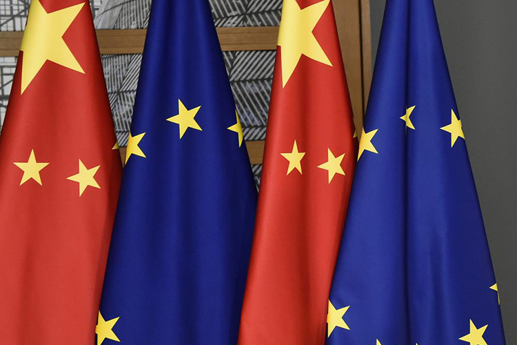 banderas-de-china-y-union-europea-1.jpg
