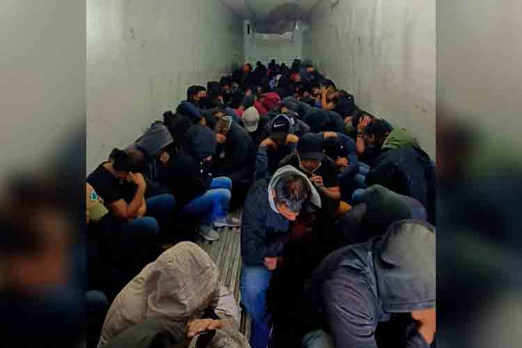 migrantes-en-trailer.jpg