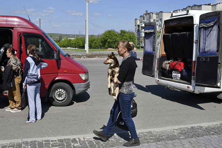 evacuacion-en-ucrania-2.jpg