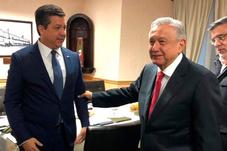 amlo-y-cabeza-de-vaca.jpg