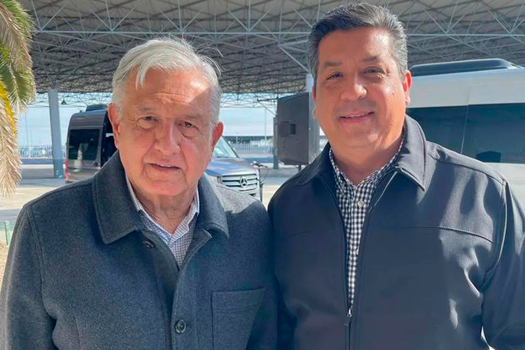 amlo-y-cabeza-de-vaca.jpg