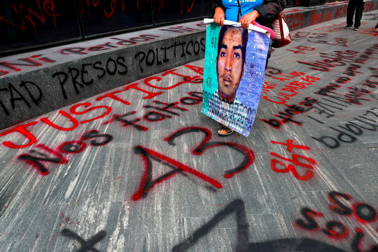 caso-Ayotzinapa-2.jpg