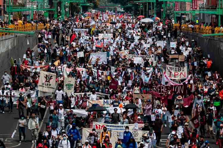 marcha-por-militares-2.jpg