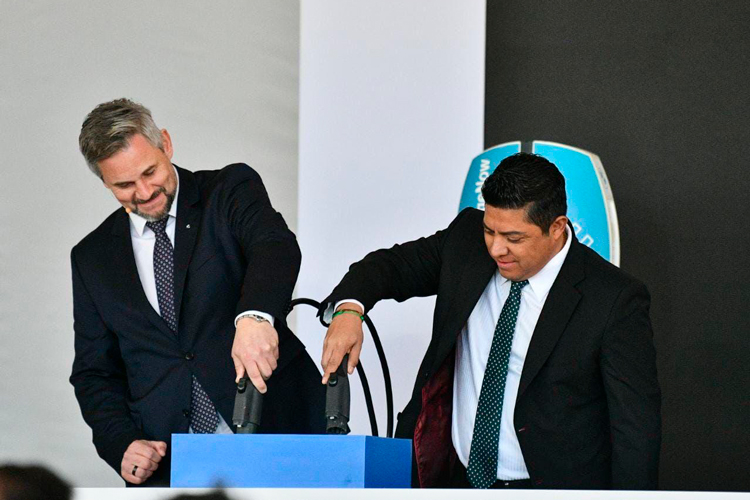 Milan-Nedeljkovic-y-ricardo-gallardo-bmw.jpg