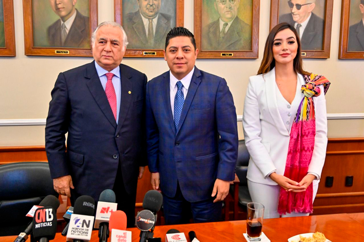 danel-acosta-y-ricardo-gallardo.jpg
