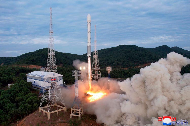 lanzamiento-de-cohete-chollima-1-en-corea-del-norte.jpg