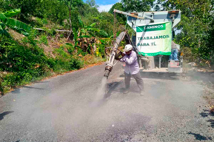 mantenimiento-en-caminos.jpg