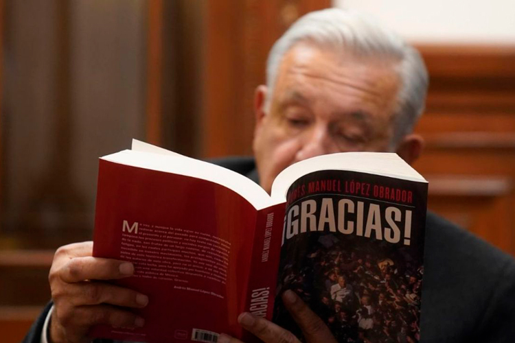 amlo-libro-gracias-2.jpg