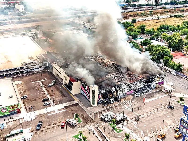 incendio-casino-y-trampolin-ensinaloa.jpg