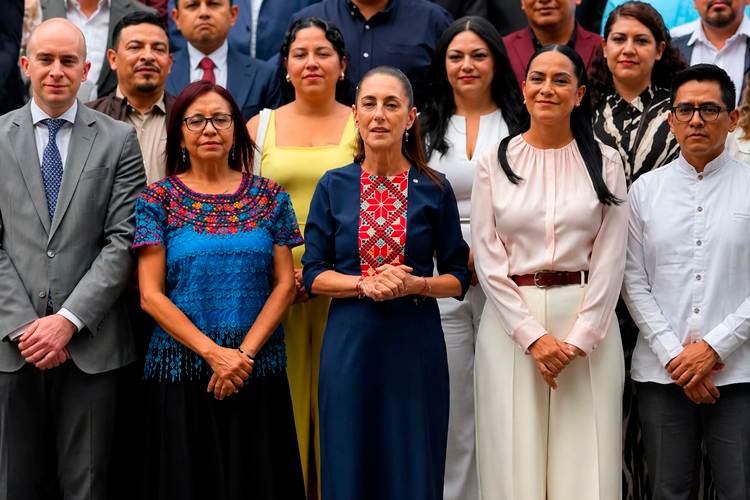 leticia-ramirez-claudia-sheinbaum-y-adriana-montiel.jpg